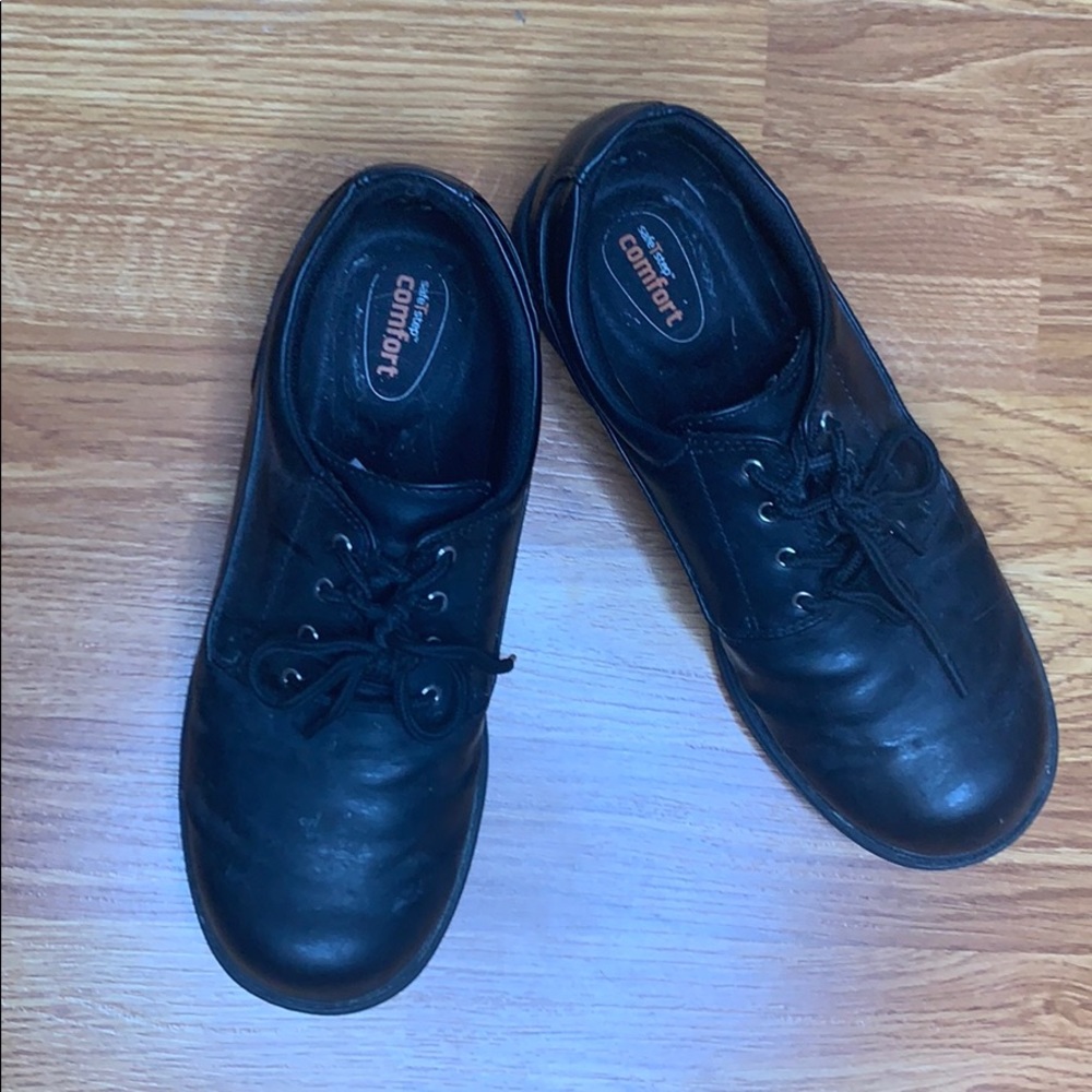 Restaurant shoes